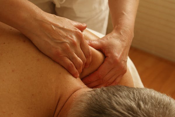 Plongez dans l'univers du massage ayurvédique à louhans